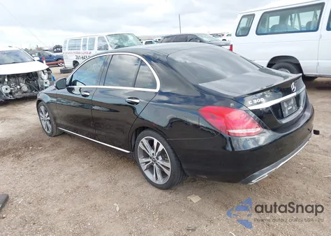 2018 Mercedes-Benz C 300 from USA, damaged, VIN 55SWF4JB8JU270191